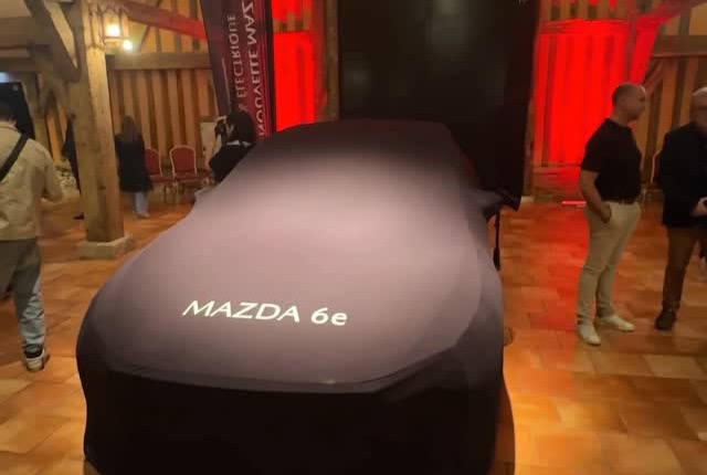 Lancement de la Mazda 6e — extrait du film POV